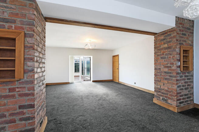 4 bed Semi-Detached for sale Image 8