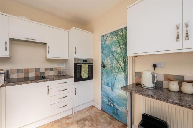 3 bed Detached Bungalow for sale Image 10