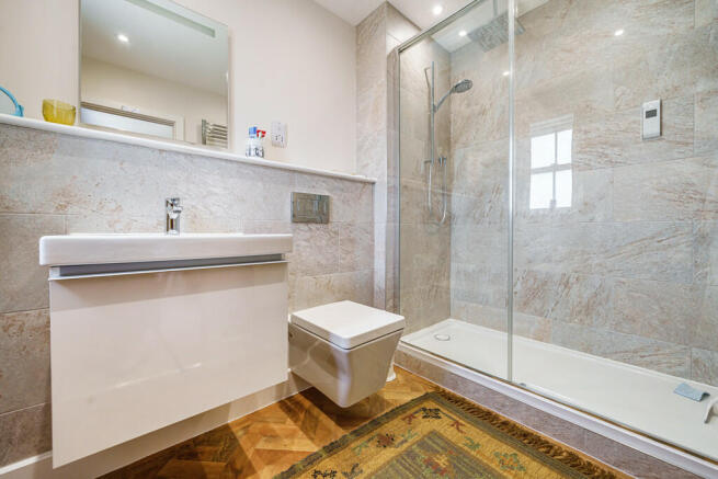 En-suite Shower R...