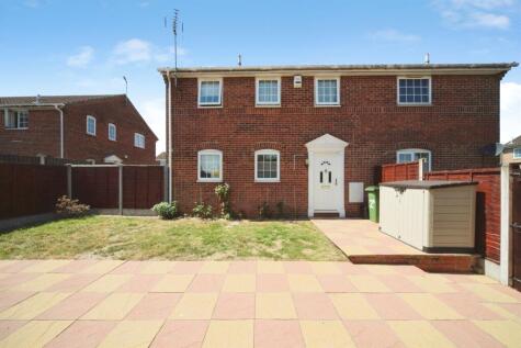 Skua Close, Luton