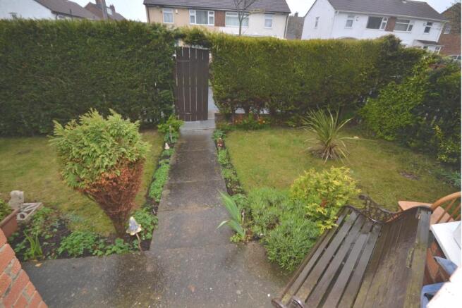 FRONT GARDEN