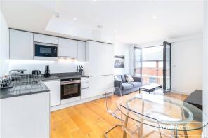 Flat 6, 1 Paulston House, Totteridge Lane, Whetstone, London N20 0EX