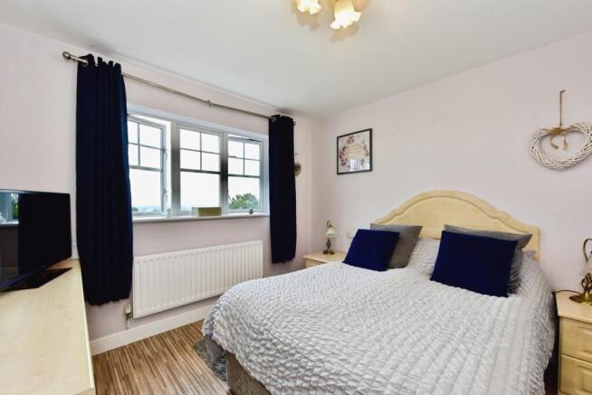 3 bed Detached for sale Image 8