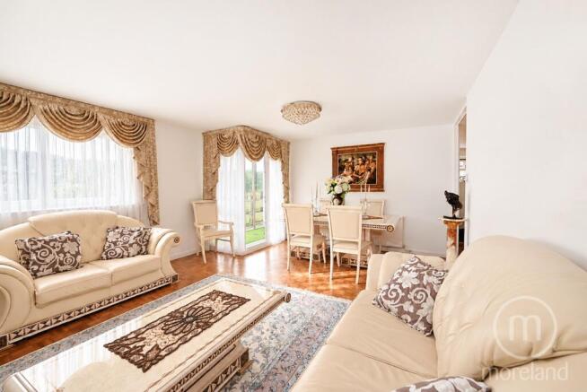 Dolphin Court, Woodlands, Golders Green, NW11 photo 3
