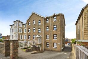 2, 38 Florence View Court, Alexandra Road, Ryde PO33 1DT