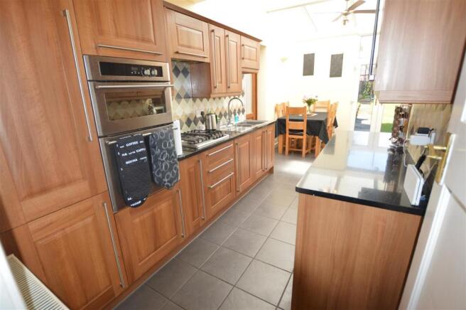 Kitchen.JPG