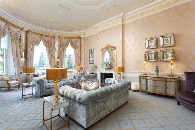 7 bed Detached for sale Image 5