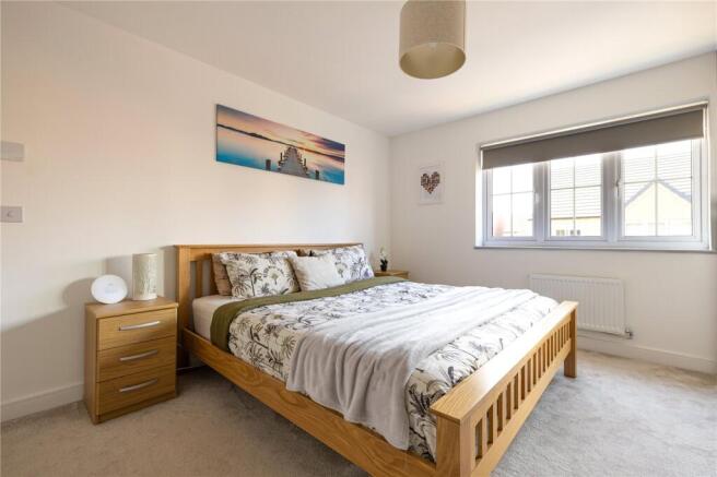 5 bed Detached for sale Image 12
