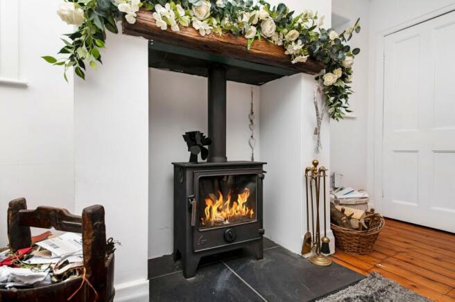 4 bed Detached for sale Image 7