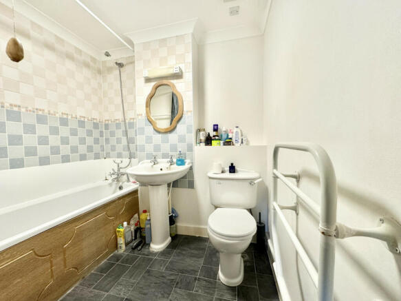 Photo 6