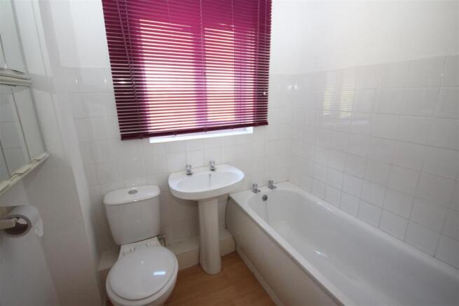 bath rm.JPG
