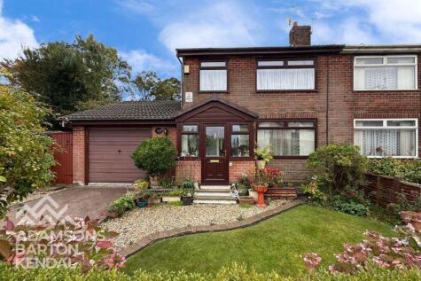 Bruce Street, Marland, OL11