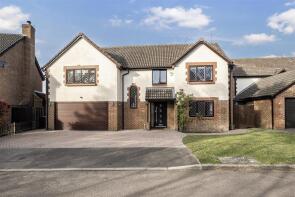 11, Garnet Field, Yateley GU46 6FN