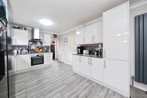 Carlton Close, Danesmoor, Chesterfield