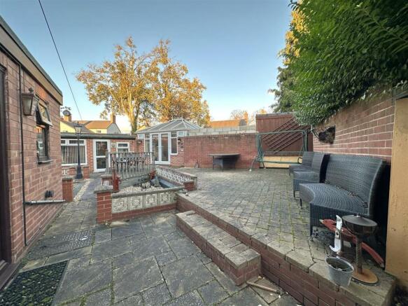 Rear Garden 978