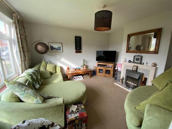 Living Room.jpg