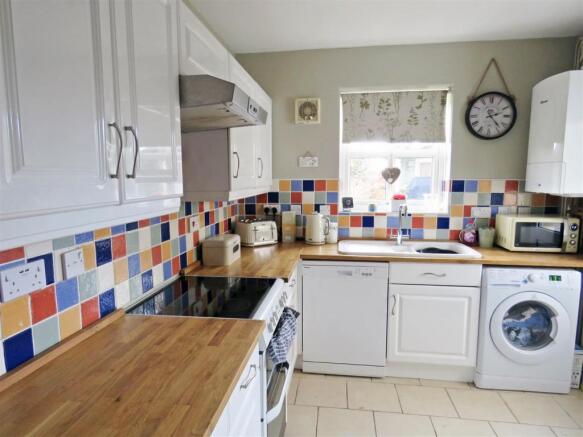 Kitchen.JPG