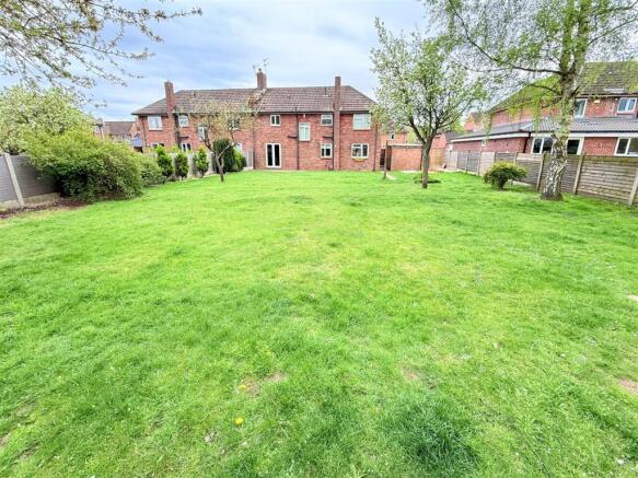 4-bed house on Beech Avenue, Auckley, Doncaster, £300,000