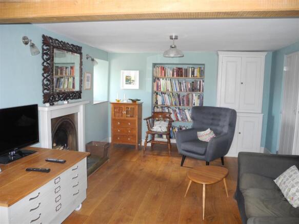 SITTING ROOM