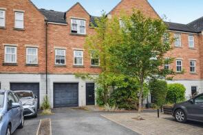 4, Chaloner Grove, Wakefield WF1 4SE