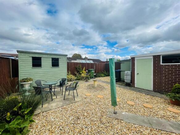 12lansdowngarden2.jpg