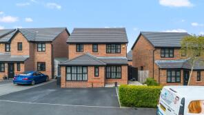 56, Hilldale, Wigan WN4 0AJ