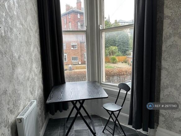 1 bed Flat to rent Image 3