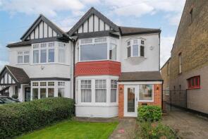 19, Victoria Road, London E4 6BY