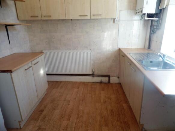 3 bed Terraced to rent Image 6