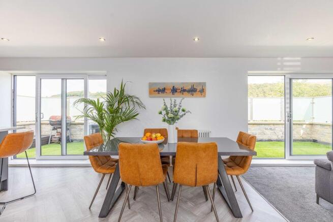 4 bed Detached for sale Image 6