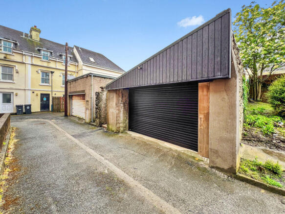 Garage No.2, Albert Terrace Lane, Dou...