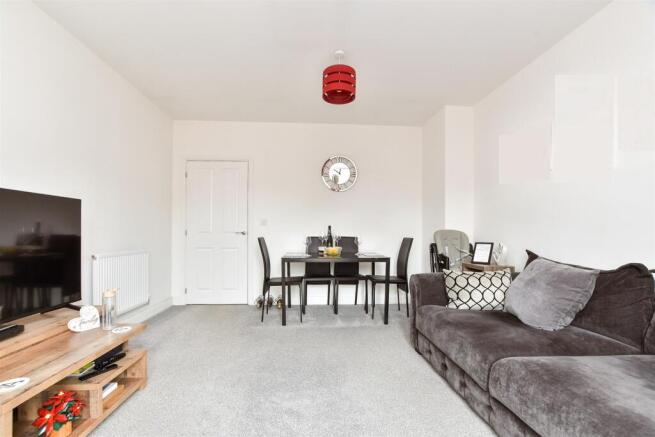Lounge/Dining Room.