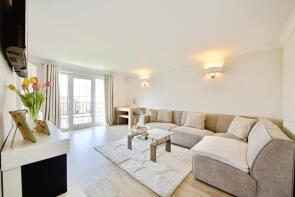 22, 11 Amesbury Court, Crofton Way, Enfield EN2 8HY