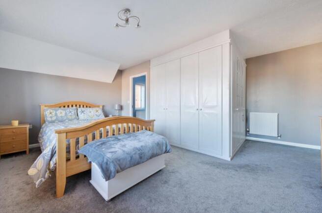1076715 (16)