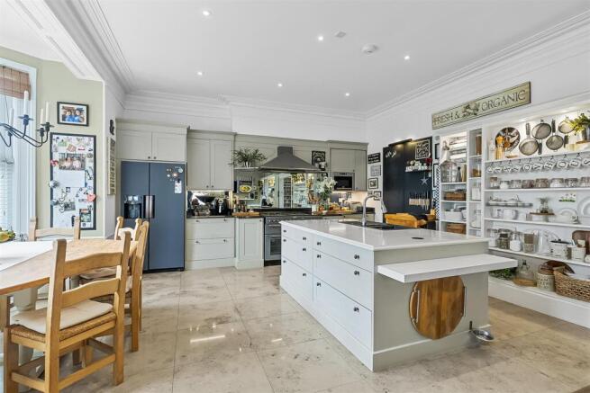 Kitchen/Breakfast Room 2