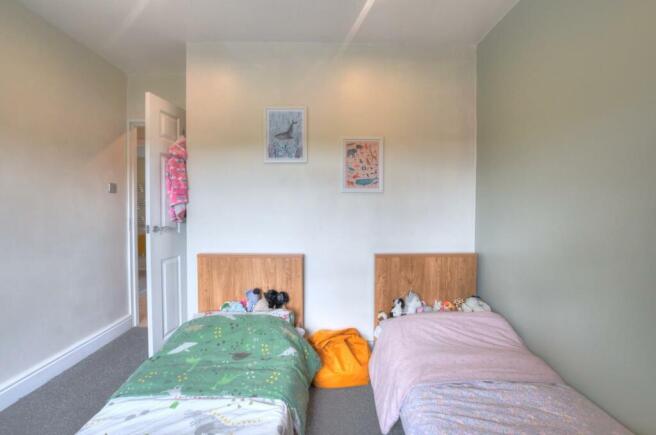 BEDROOM 2_2.jpg