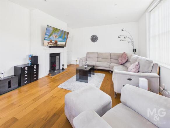 Sitting/Dining Room