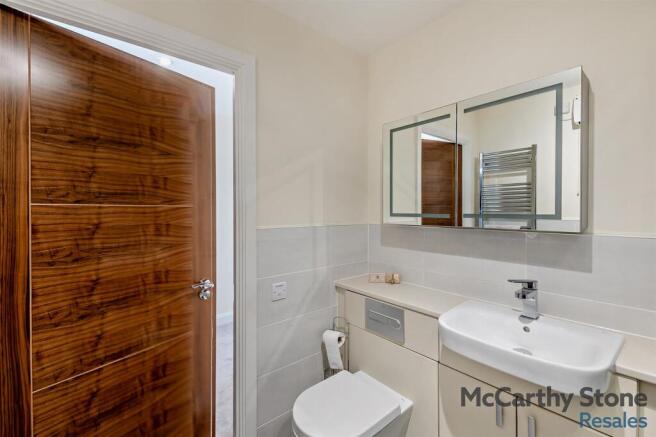 1 bed Apartment for sale Image 12