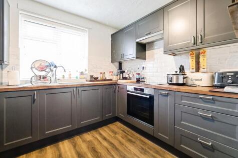 Diban Court, Diban Avenue, Hornchurch, RM12