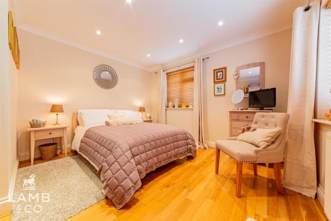 BEDROOM 2: