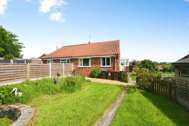 Castle Road, Pickering, YO18 photo 2
