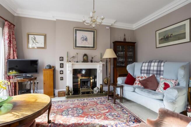 3 bed Town House for sale Image 8
