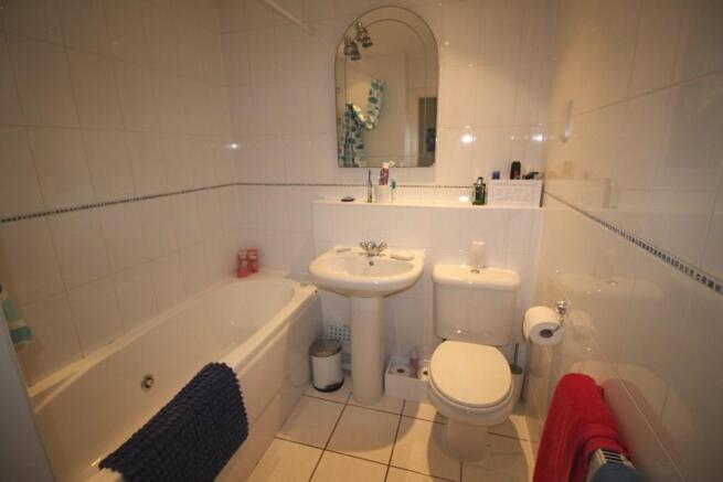 BATHROOM / WC