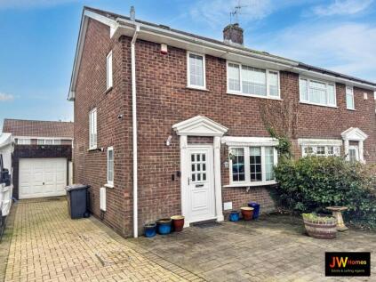 Caernarvon Place, Grove Park, Blackwood