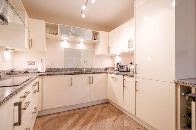 OPEN PLAN LIVING AREA