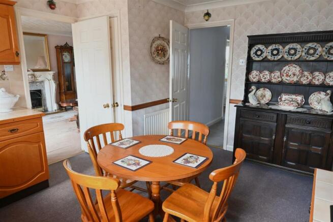 Kitchen / Breakfast Room