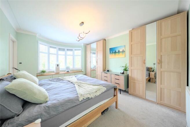 4 bed Semi-Detached for sale Image 4