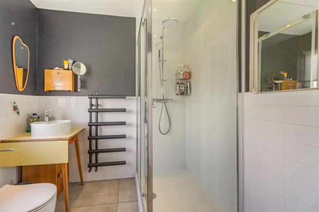 8504169-interior12.jpg