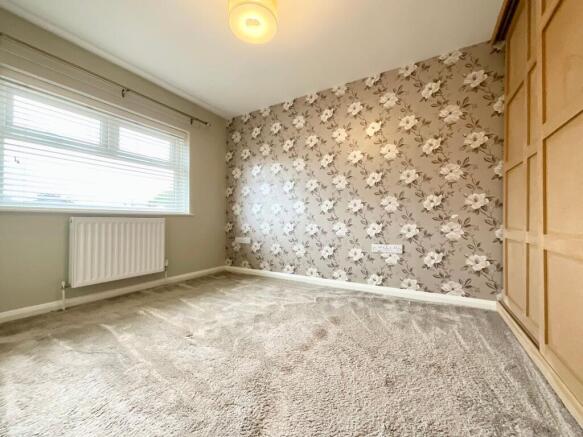 4 bed Link Detached House for sale Image 10
