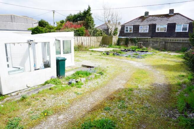 Garden/Parking